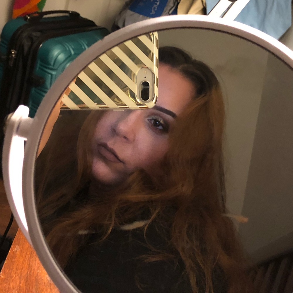 Meet your Posher, Nicole